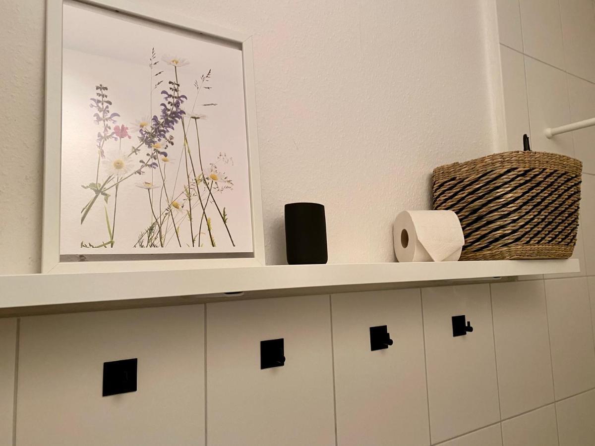 Zentrumsnahe Schoene Altbauwohnung Bis 4 Personen Flensburgo Esterno foto