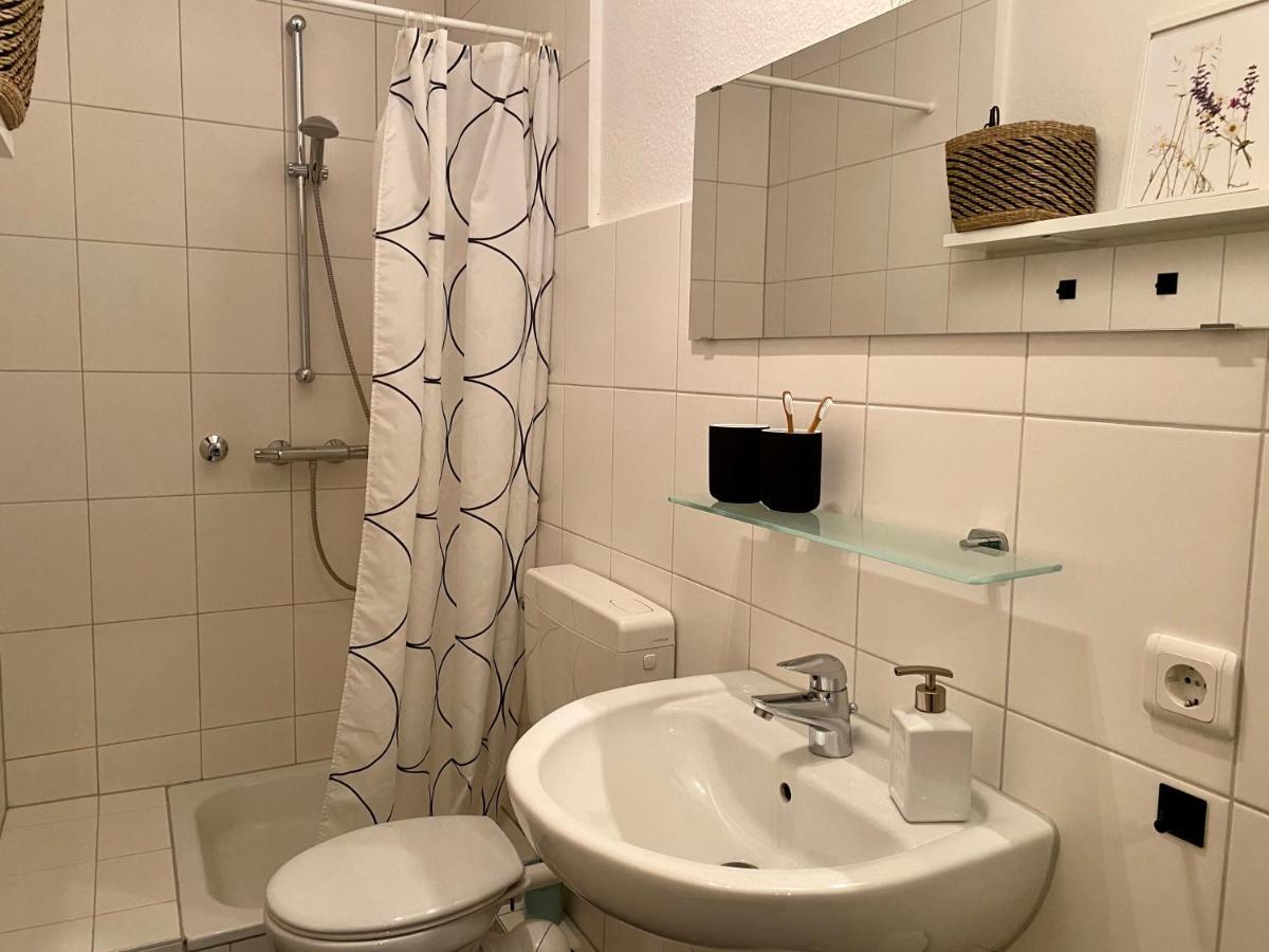 Zentrumsnahe Schoene Altbauwohnung Bis 4 Personen Flensburgo Esterno foto