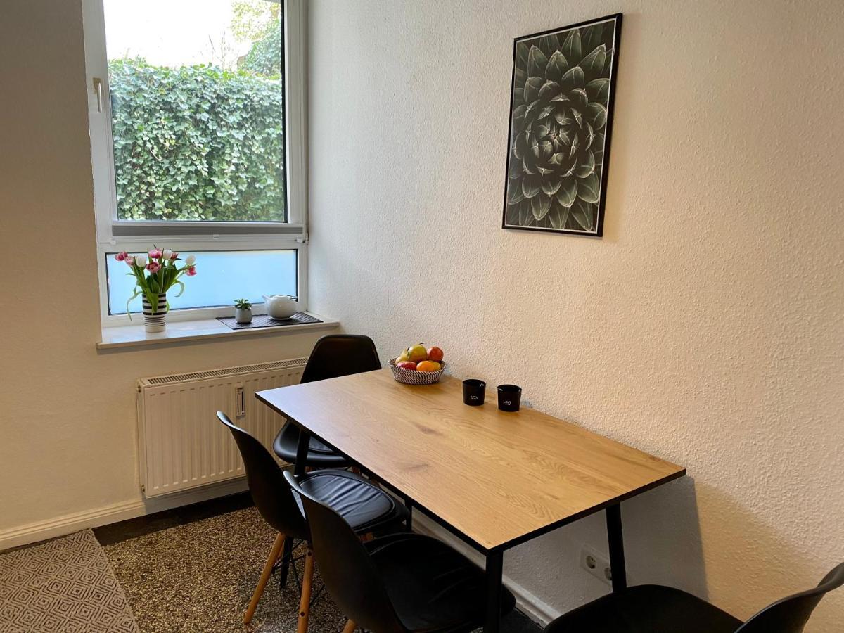 Zentrumsnahe Schoene Altbauwohnung Bis 4 Personen Flensburgo Esterno foto